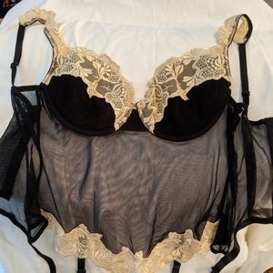 Corset with garters
